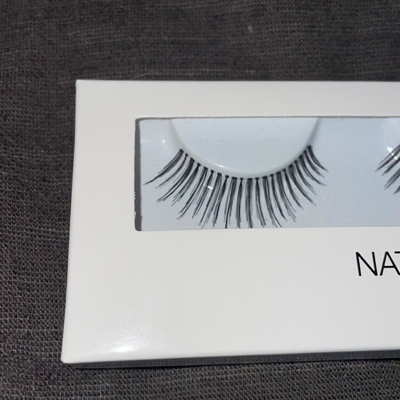 Natasha Denona New In Box False Eyelashes - Picture 4 of 4